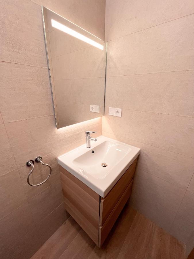Habitacion En Vivienda Centrica Bilbao Apartment Ngoại thất bức ảnh